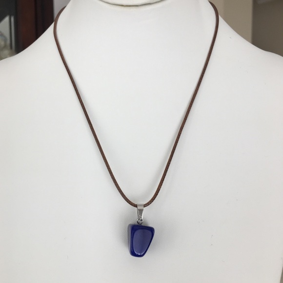 Blue quartzite pendant & chain - Picture 3 of 3